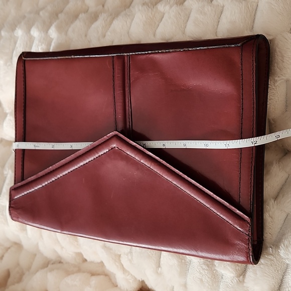 Beautiful Vintage Leather Clutch - Picture 10 of 11